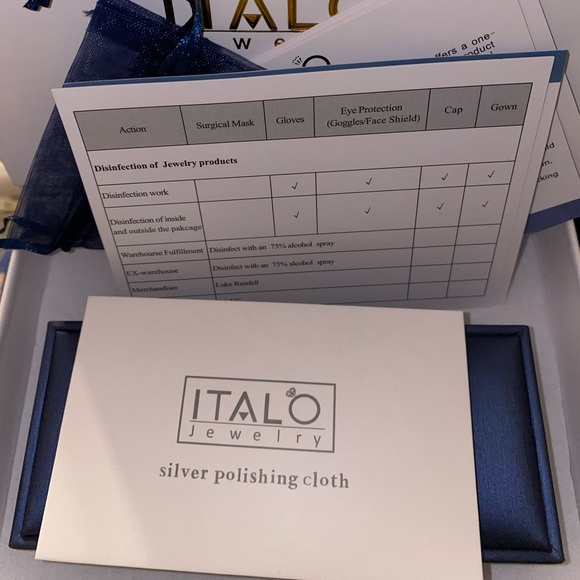 ITalo jewelry 2 wedding sets silver Cushion halo cut 5.86 carats and Round cut - Picture 9 of 12